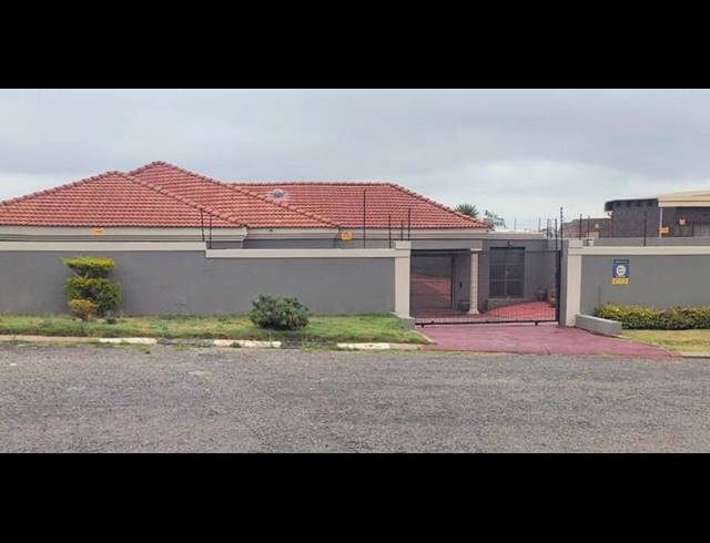 3 BEDROOM HOUSE FOR SALE IN NATURENA